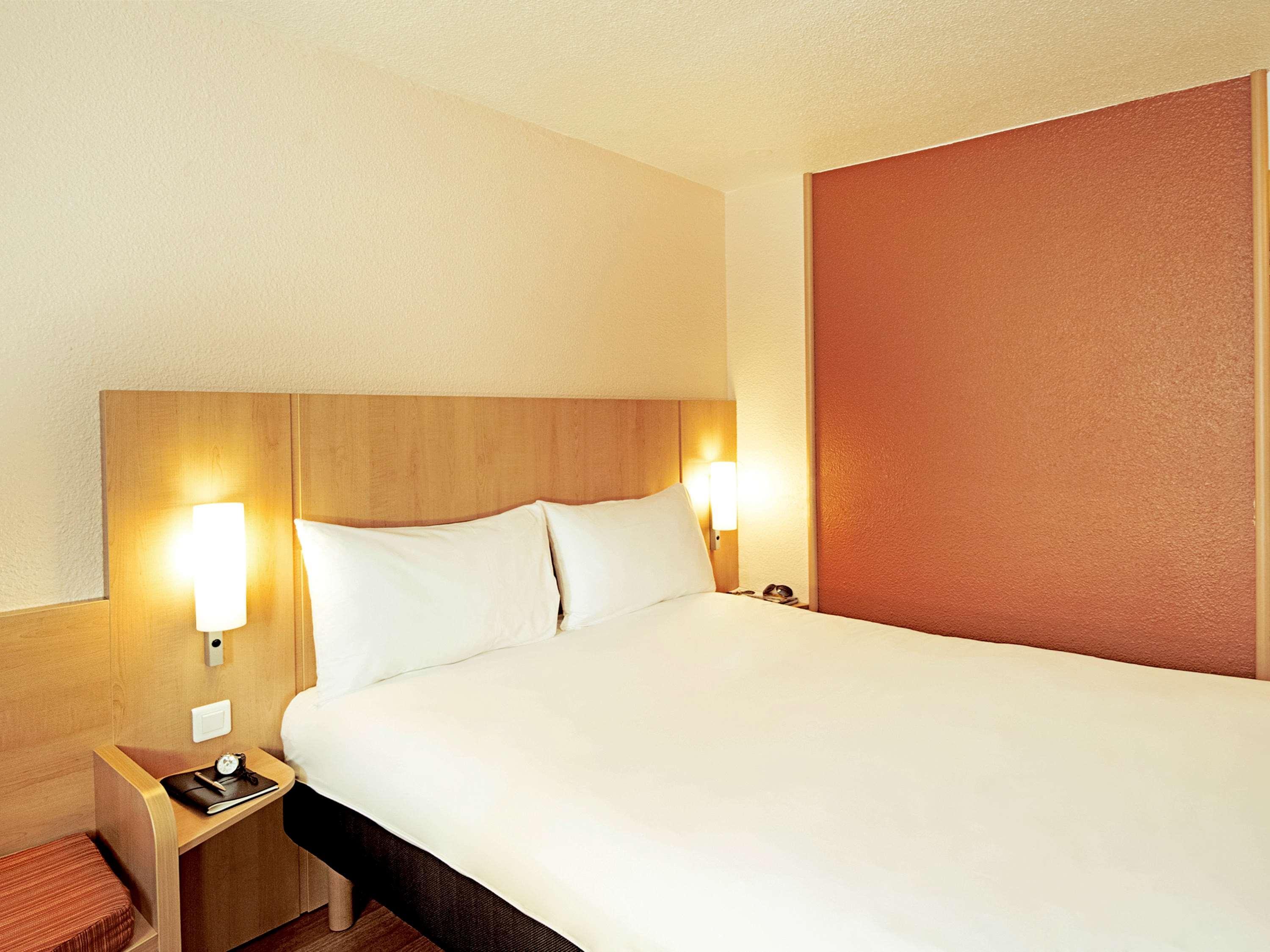 Ibis Santiago Las Condes Exterior foto